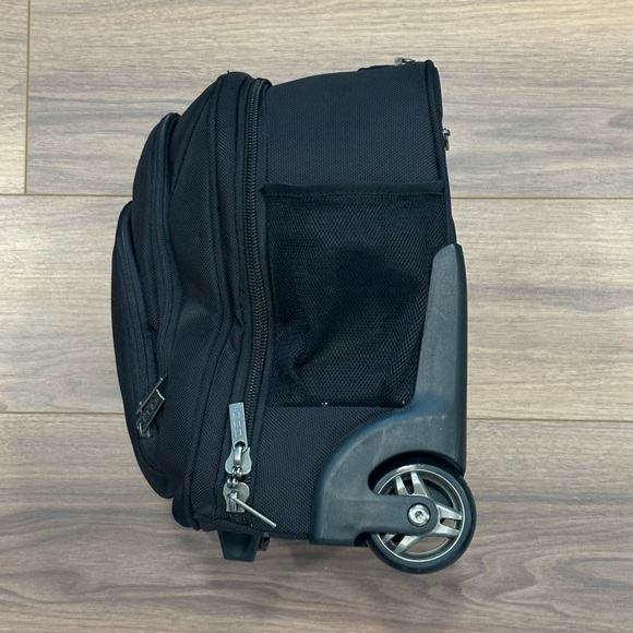 Codi Mobile Lite Wheeled Case in Black - Picture 4 of 15